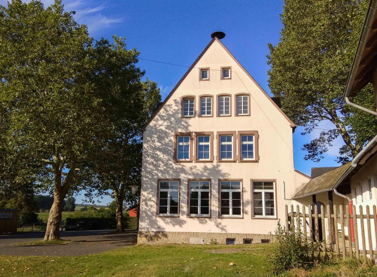 Apartment Alte Schule - Fräulein Bitburg